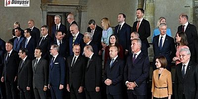 Avrupa Siyasi Topluluğu kuruldu